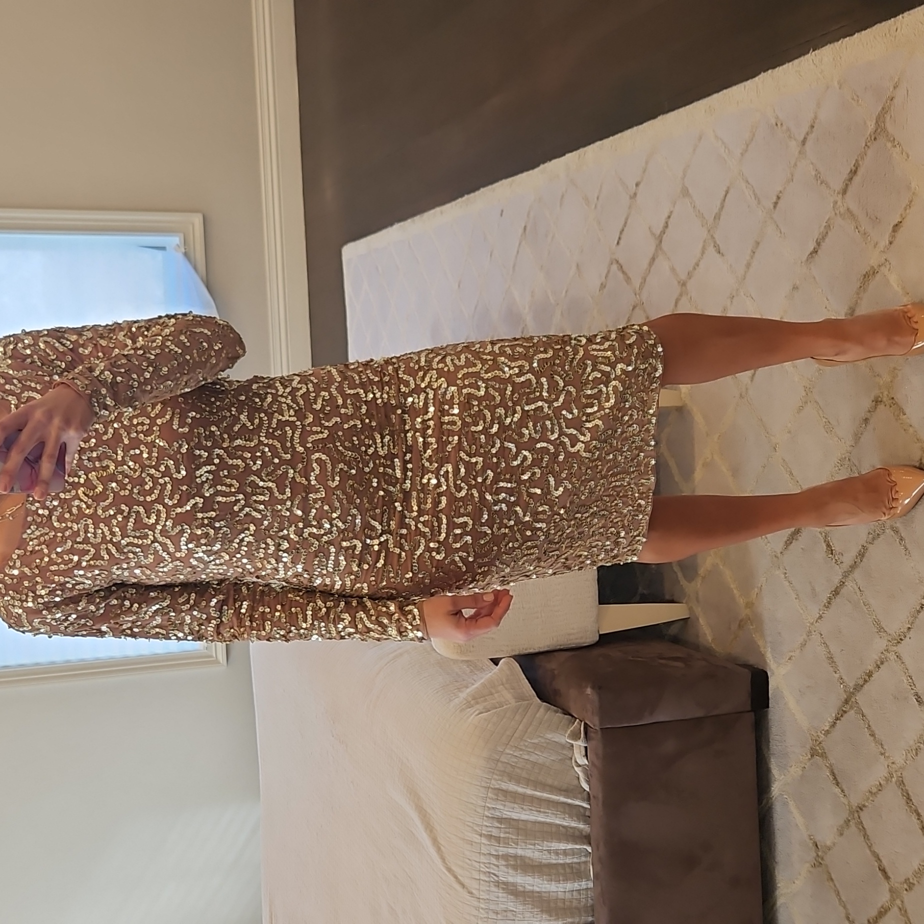 Brand New Alice  Olivia Nude Beige Gold Sequin Cocktail Dress Sz Small 495